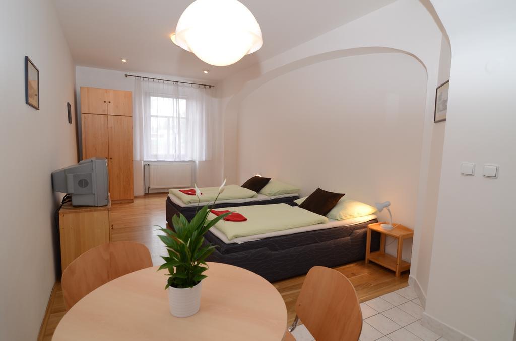 Apartments Karlin Praga Quarto foto
