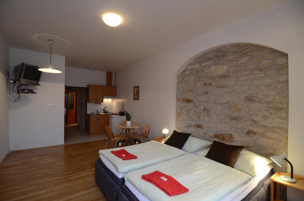 Apartments Karlin Praga Quarto foto