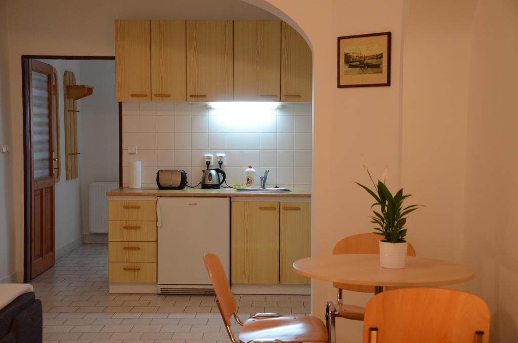 Apartments Karlin Praga Quarto foto