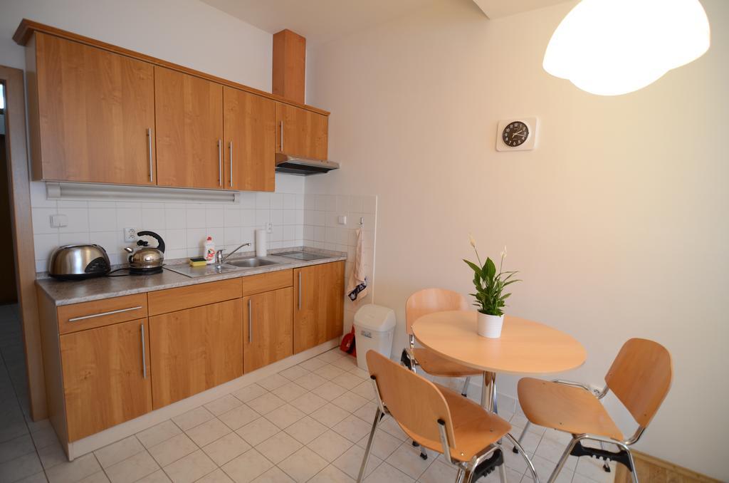 Apartments Karlin Praga Quarto foto