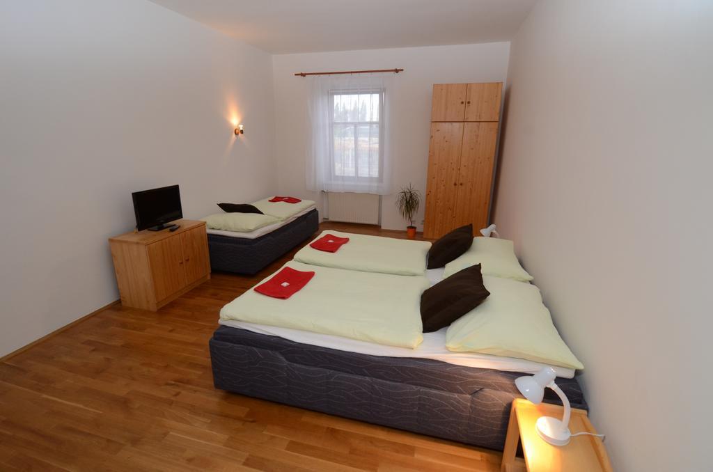 Apartments Karlin Praga Quarto foto