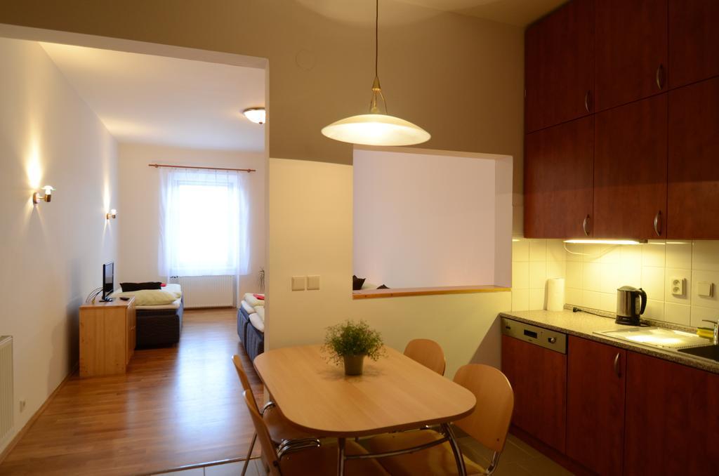 Apartments Karlin Praga Quarto foto