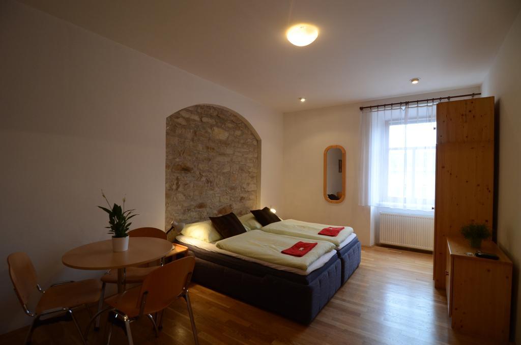 Apartments Karlin Praga Quarto foto