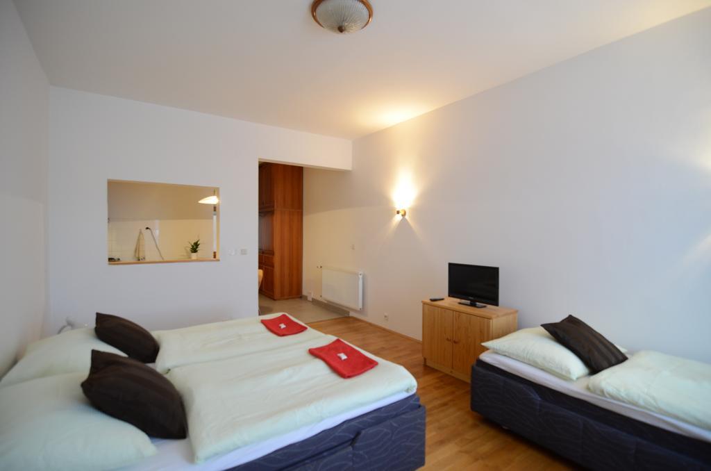 Apartments Karlin Praga Quarto foto
